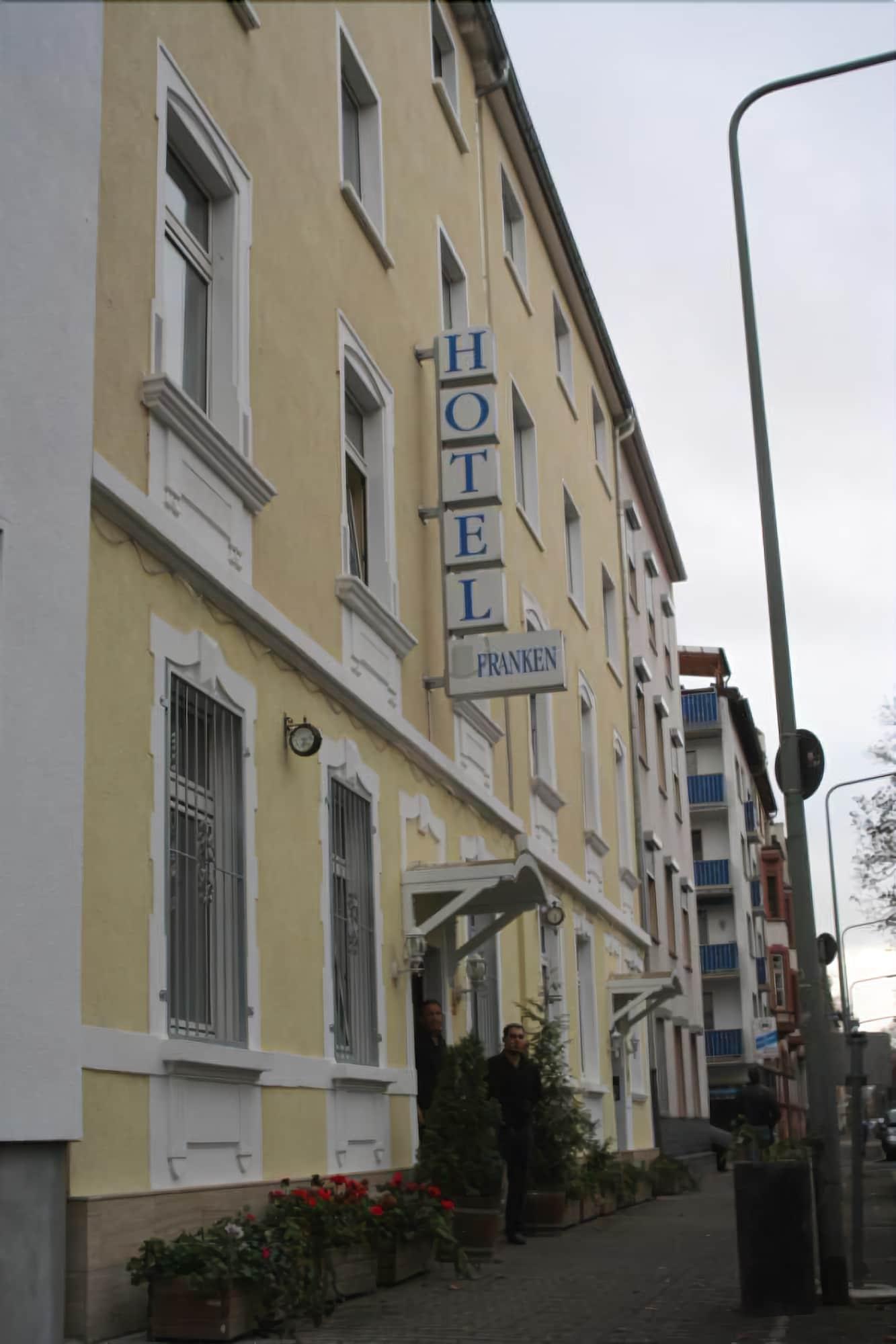 Hotel Franken An Der Messe Fráncfort del Meno Exterior foto
